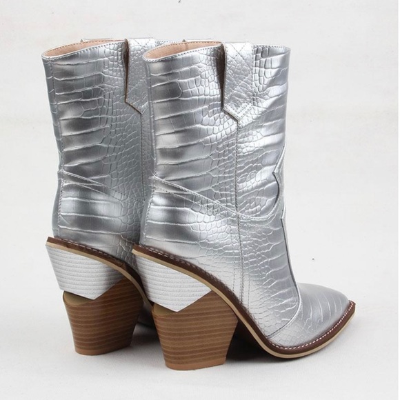 Ladies Mid Boots👢 - Picture 4 of 7